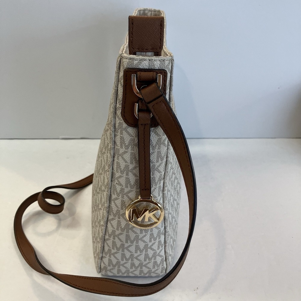 Michael Kors Vanilla Jet Set Travel‎ Handbag - Picture 6 of 10